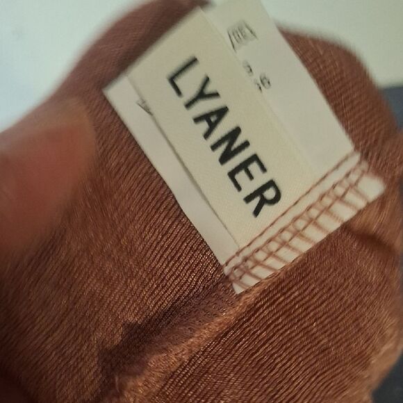 Lyaner Women's Sleeveless Top size large - Picture 3 of 4